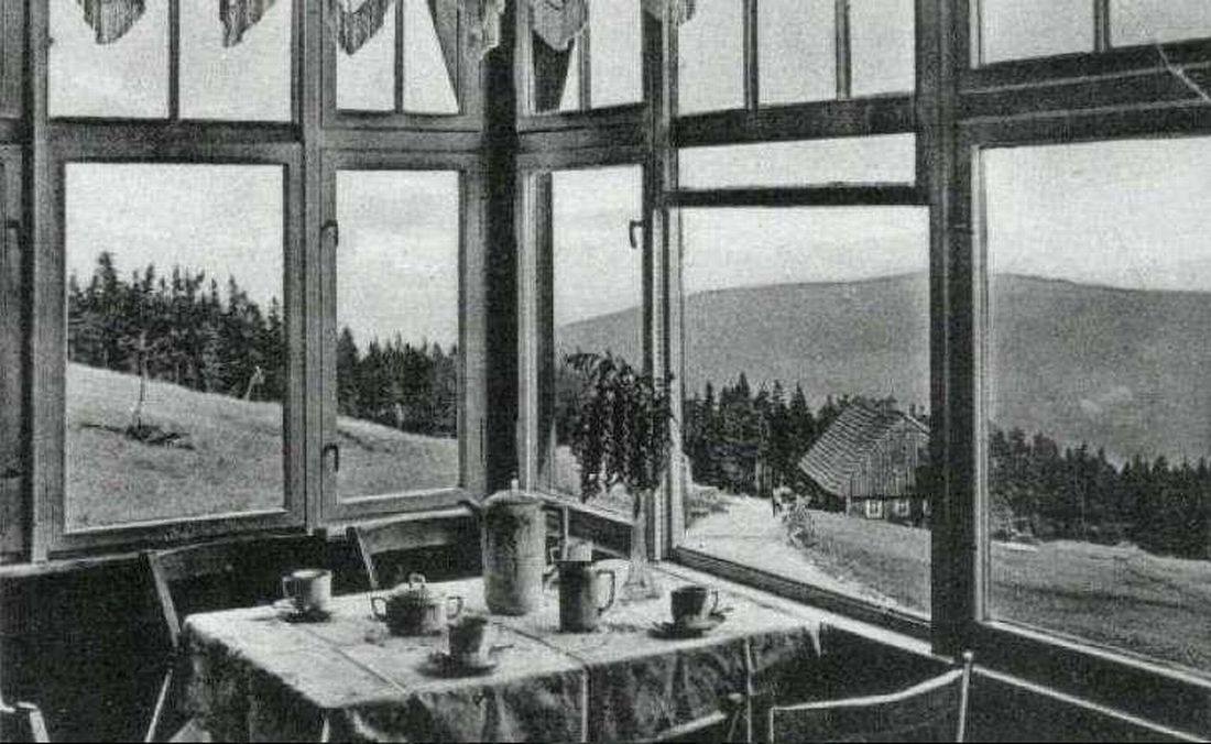 1920-1930 iserkammbaude schronisko widok z werandy